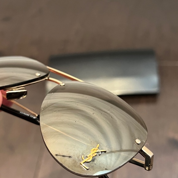 Saint Laurent - Mirror Aviator Frame YSL Logo - Classic 11 M Used - 80% OFF SALE - Picture 4 of 10